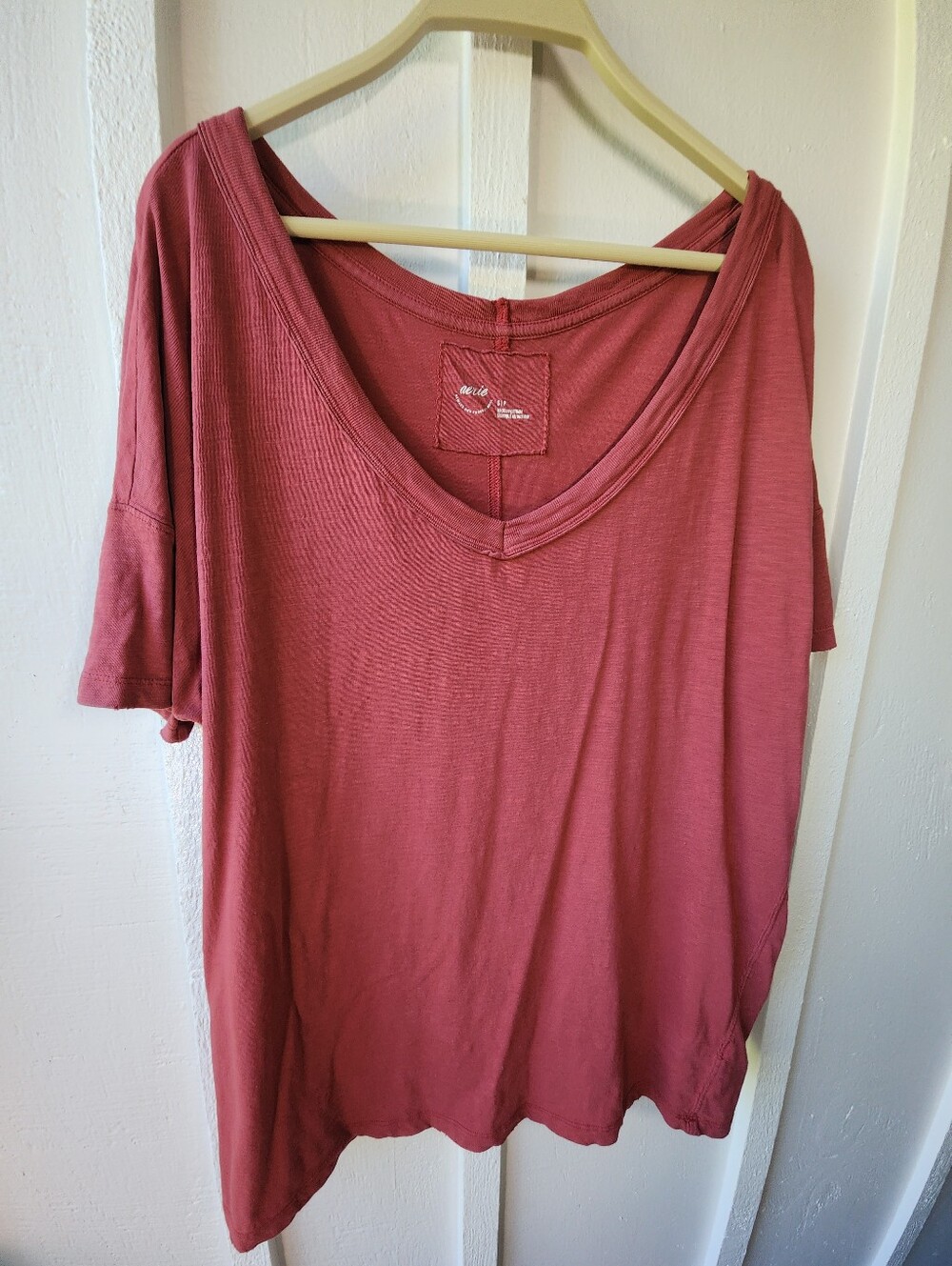 Aerie Voop Oversized Boyfriend T-Shirt V-Neck Tee in Rose Size Small